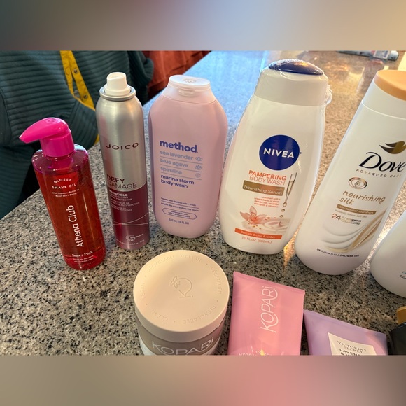 Assorted Body Care Bundle - Picture 3 of 5